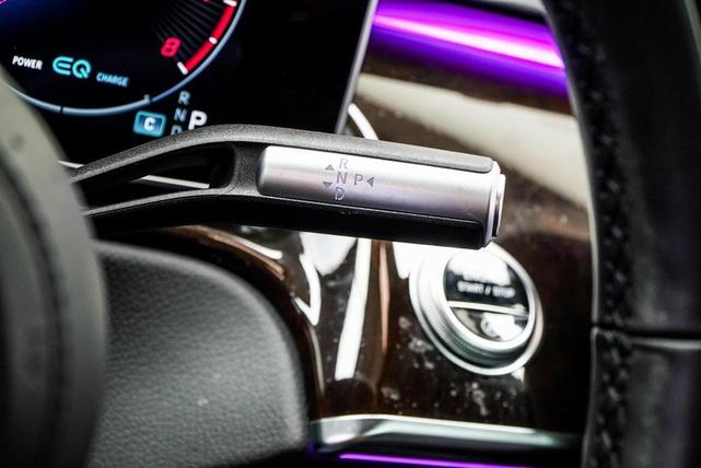 Photo of 2022 Black Mercedes-Benz S-Class