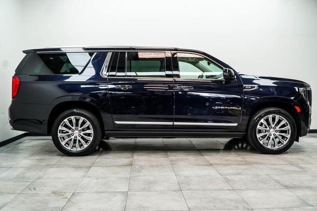 Photo of 2022 Midnight Blue Metallic GMC Yukon XL