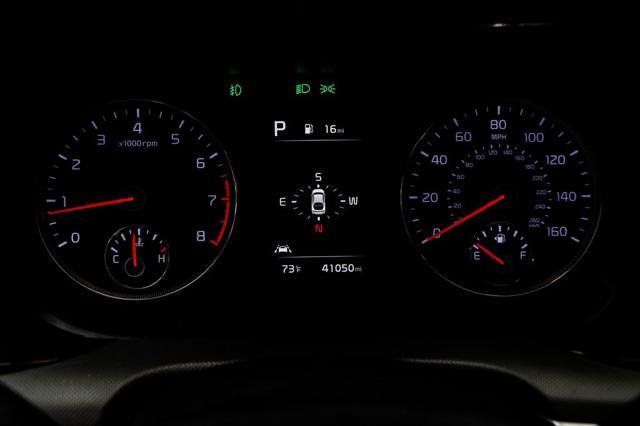 Photo of 2022 Glacial White Pearl Kia K5