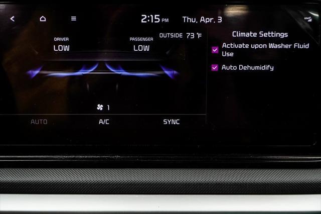 Photo of 2022 Glacial White Pearl Kia K5