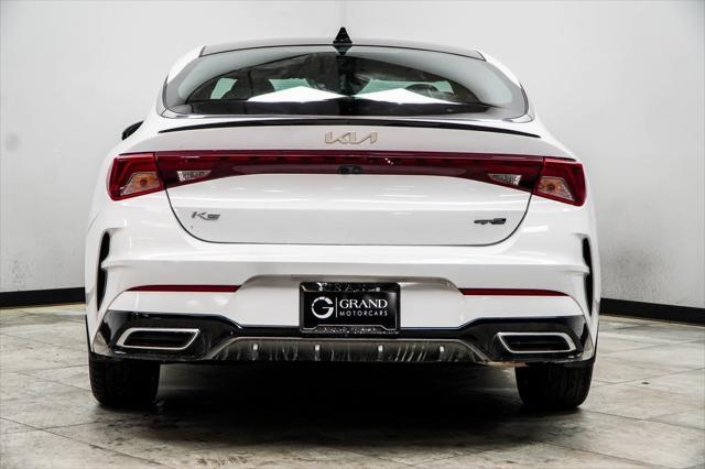 Photo of 2022 Glacial White Pearl Kia K5