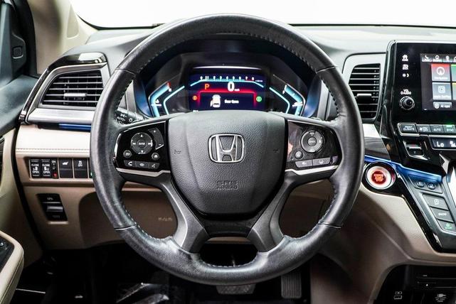 Photo of 2023 Platinum White Pearl Honda Odyssey
