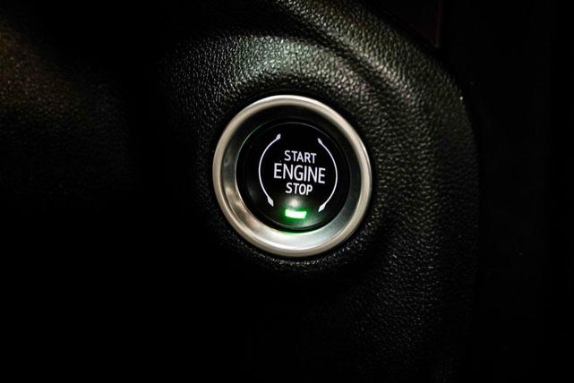 Photo of 2021 Summit White GMC Sierra 1500