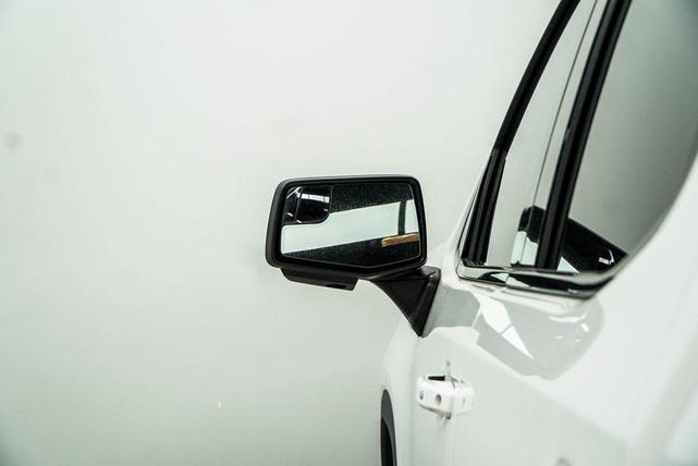 Photo of 2021 Summit White GMC Sierra 1500