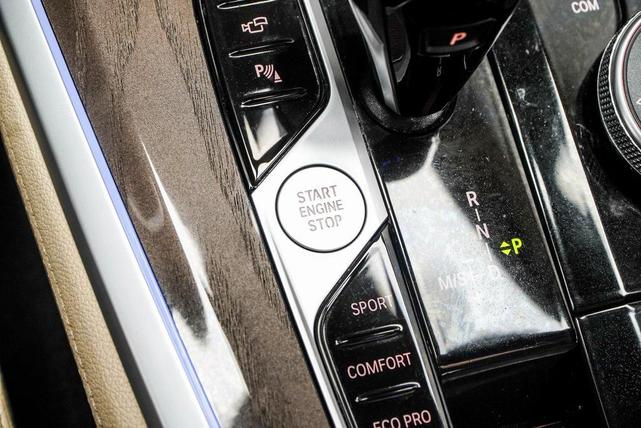 Photo of 2022 Arctic Grey Metallic BMW X5