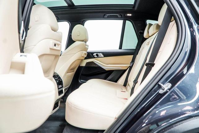 Photo of 2022 Arctic Grey Metallic BMW X5