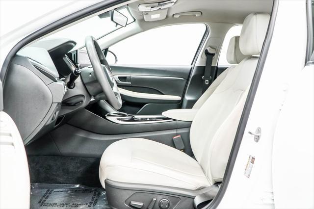 Photo of 2023 Serenity White Hyundai SONATA