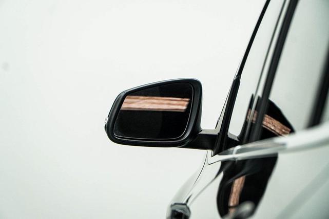Photo of 2017 Black Sapphire Metallic BMW X1