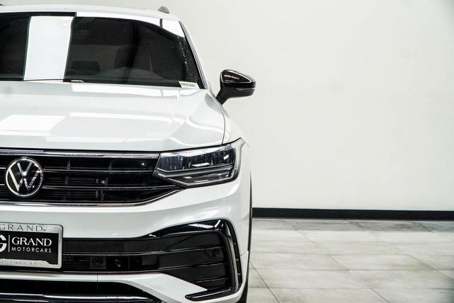 Photo of 2024 Opal White Pearl Volkswagen Tiguan