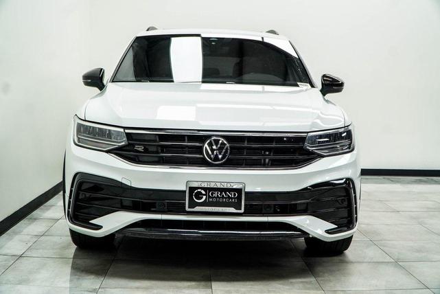 Photo of 2024 Opal White Pearl Volkswagen Tiguan
