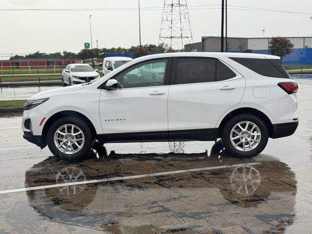 Photo of 2023 Summit White Chevrolet Equinox