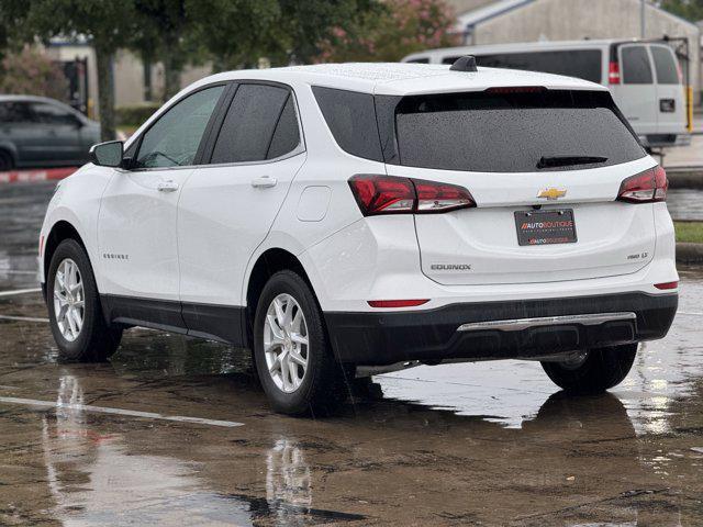 Photo of 2023 Summit White Chevrolet Equinox