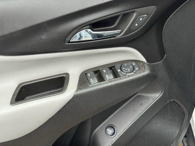 Photo of 2023 Summit White Chevrolet Equinox