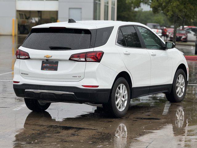 Photo of 2023 Summit White Chevrolet Equinox