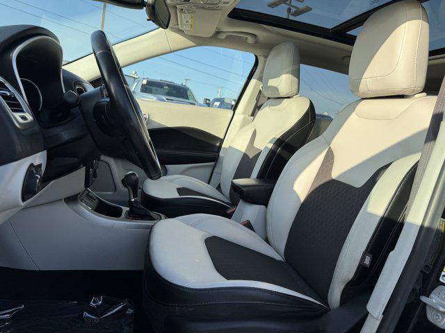 Photo of 2019 Diamond Black Crystal Pearlcoat Jeep Compass