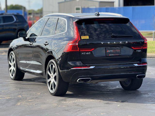 Photo of 2020 Onyx Black Metallic Volvo XC60