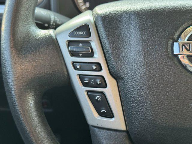 Photo of 2017 Deep Blue Pearl Nissan Titan