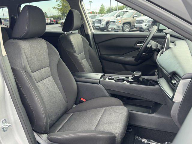 Photo of 2024 Brilliant Silver Metallic Nissan Rogue