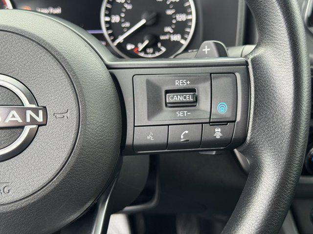Photo of 2024 Brilliant Silver Metallic Nissan Rogue