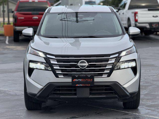 Photo of 2024 Brilliant Silver Metallic Nissan Rogue