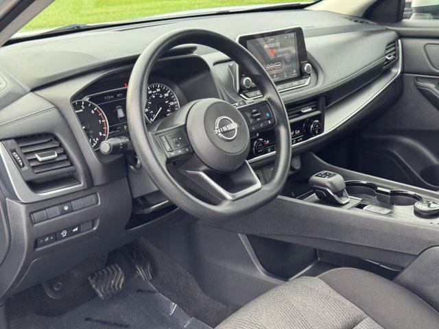 Photo of 2024 Brilliant Silver Metallic Nissan Rogue
