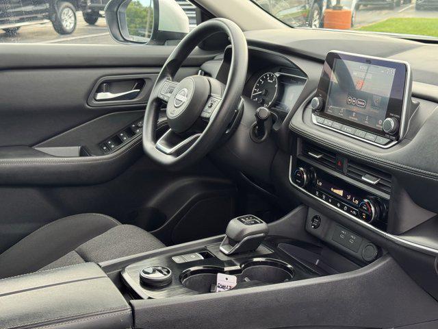 Photo of 2024 Brilliant Silver Metallic Nissan Rogue