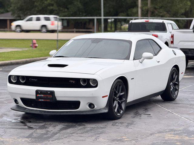 Photo of 2019 White Knuckle Clearcoat Dodge Challenger