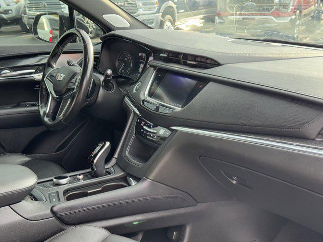 Photo of 2020 Black Cadillac XT5