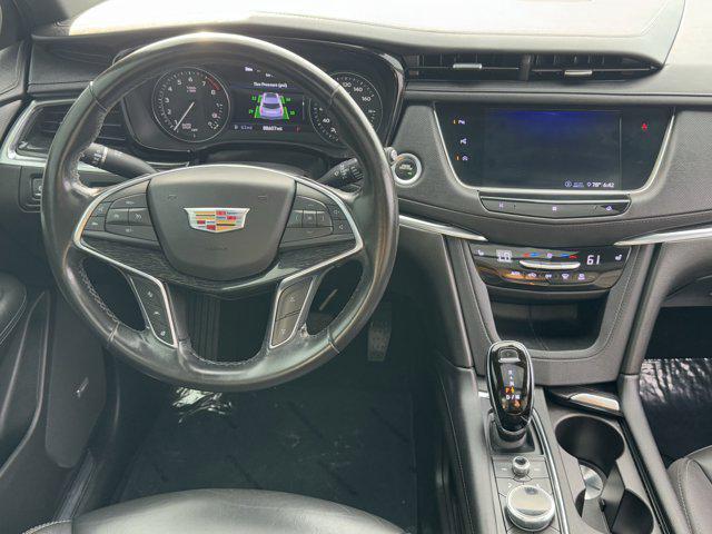 Photo of 2020 Black Cadillac XT5
