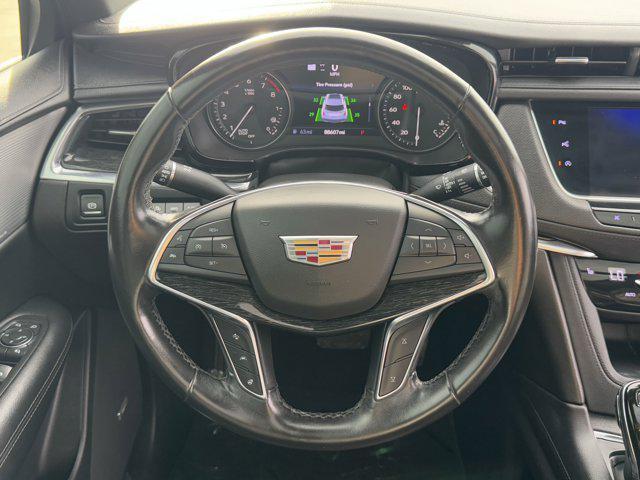 Photo of 2020 Black Cadillac XT5