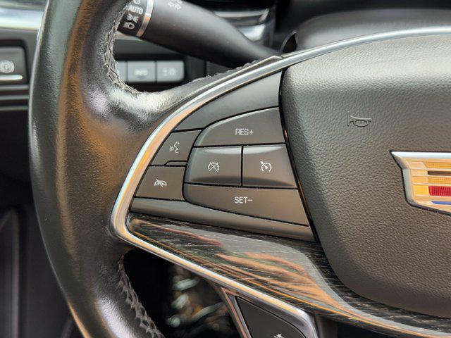 Photo of 2020 Black Cadillac XT5