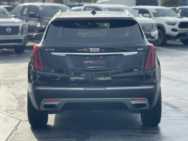 Photo of 2020 Black Cadillac XT5