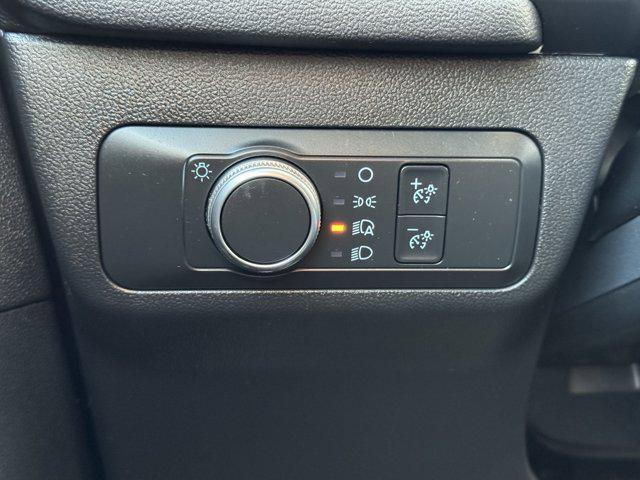 Photo of 2022 White Ford Escape