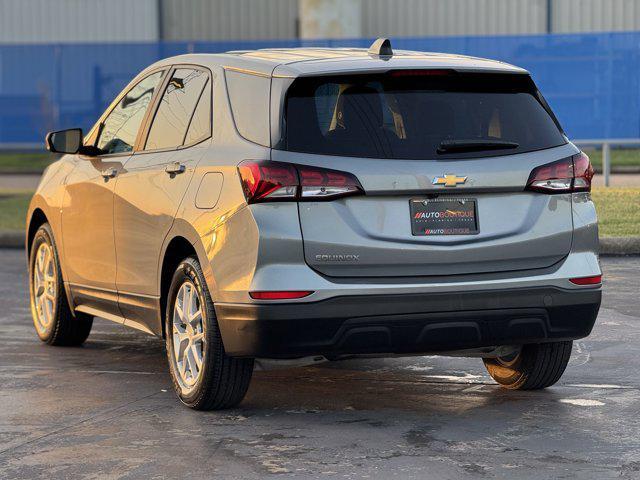 Photo of 2023 Sterling Gray Metallic Chevrolet Equinox