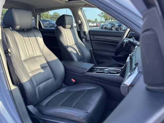 Photo of 2022 Gray Honda Accord Hybrid
