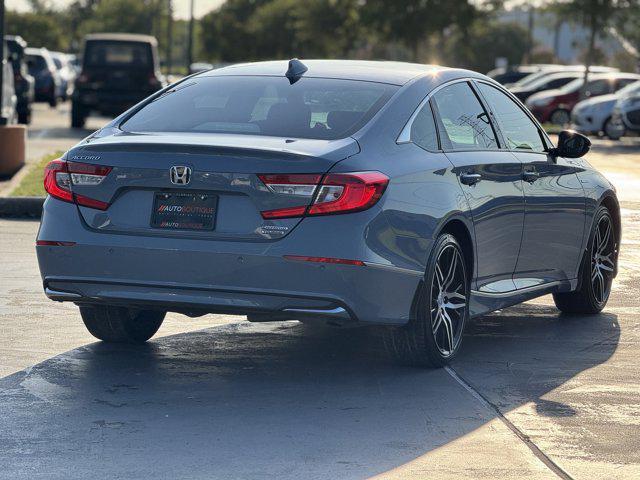 Photo of 2022 Gray Honda Accord Hybrid