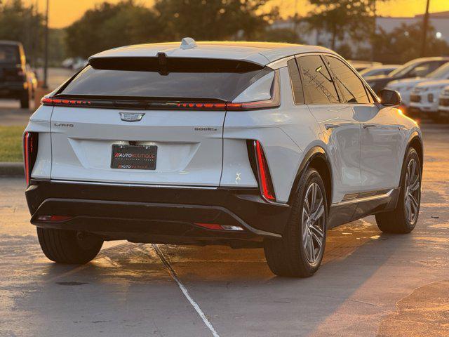 Photo of 2024 Crystal White Tricoat Cadillac LYRIQ
