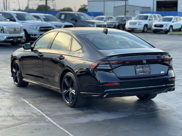 Photo of 2023 Crystal Black Pearl Honda Accord Hybrid