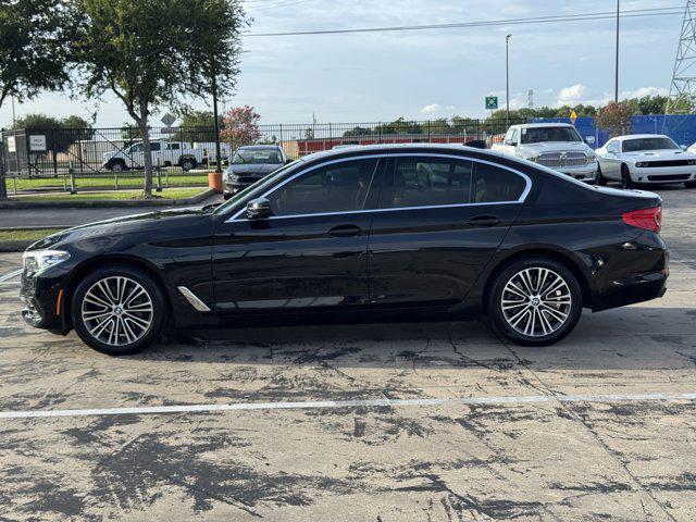 Photo of 2020 Black BMW 540