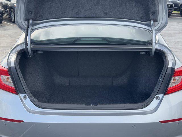Photo of 2018 Lunar Silver Metallic Honda Accord