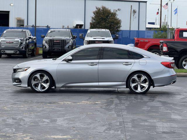 Photo of 2018 Lunar Silver Metallic Honda Accord
