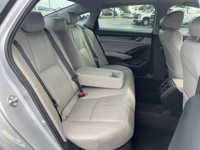 Photo of 2018 Lunar Silver Metallic Honda Accord