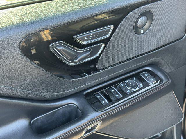 Photo of 2021 Infinite Black Lincoln Aviator
