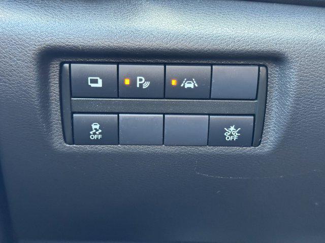 Photo of 2022 Super Black Nissan Versa