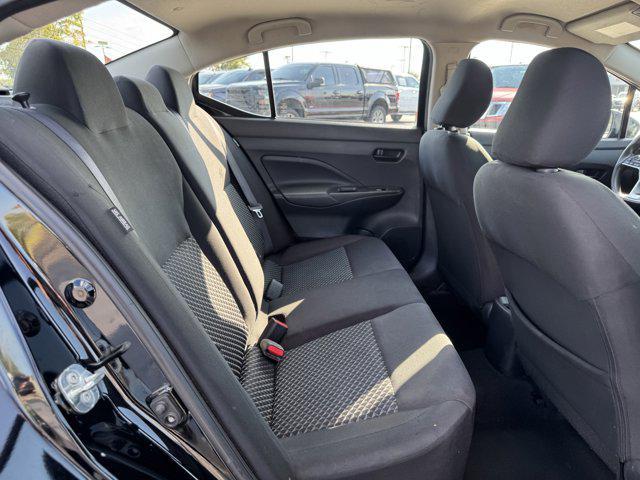 Photo of 2022 Super Black Nissan Versa