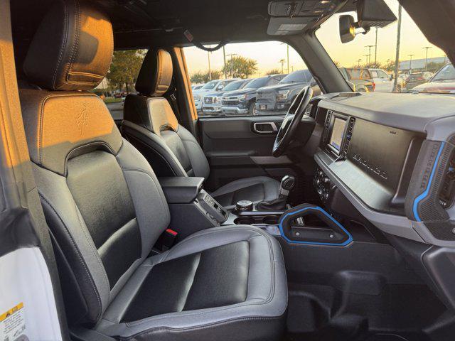 Photo of 2023 Oxford White Ford Bronco