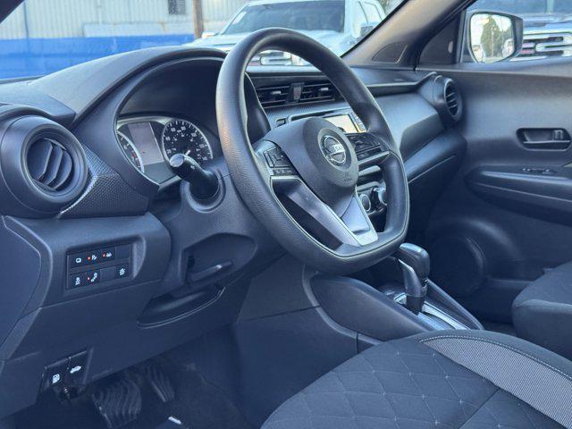 Photo of 2020 Gun Metallic Nissan Kicks