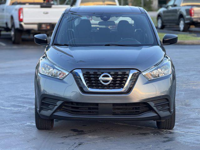 Photo of 2020 Gun Metallic Nissan Kicks