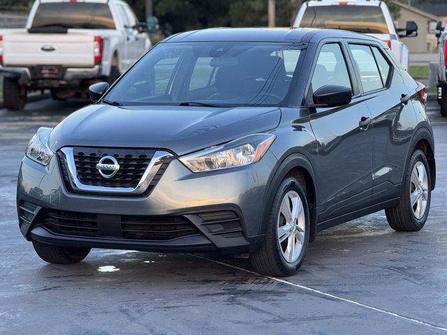 Photo of 2020 Gun Metallic Nissan Kicks