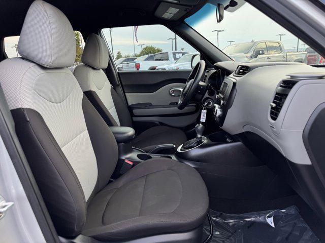 Photo of 2018 Bright Silver Kia Soul